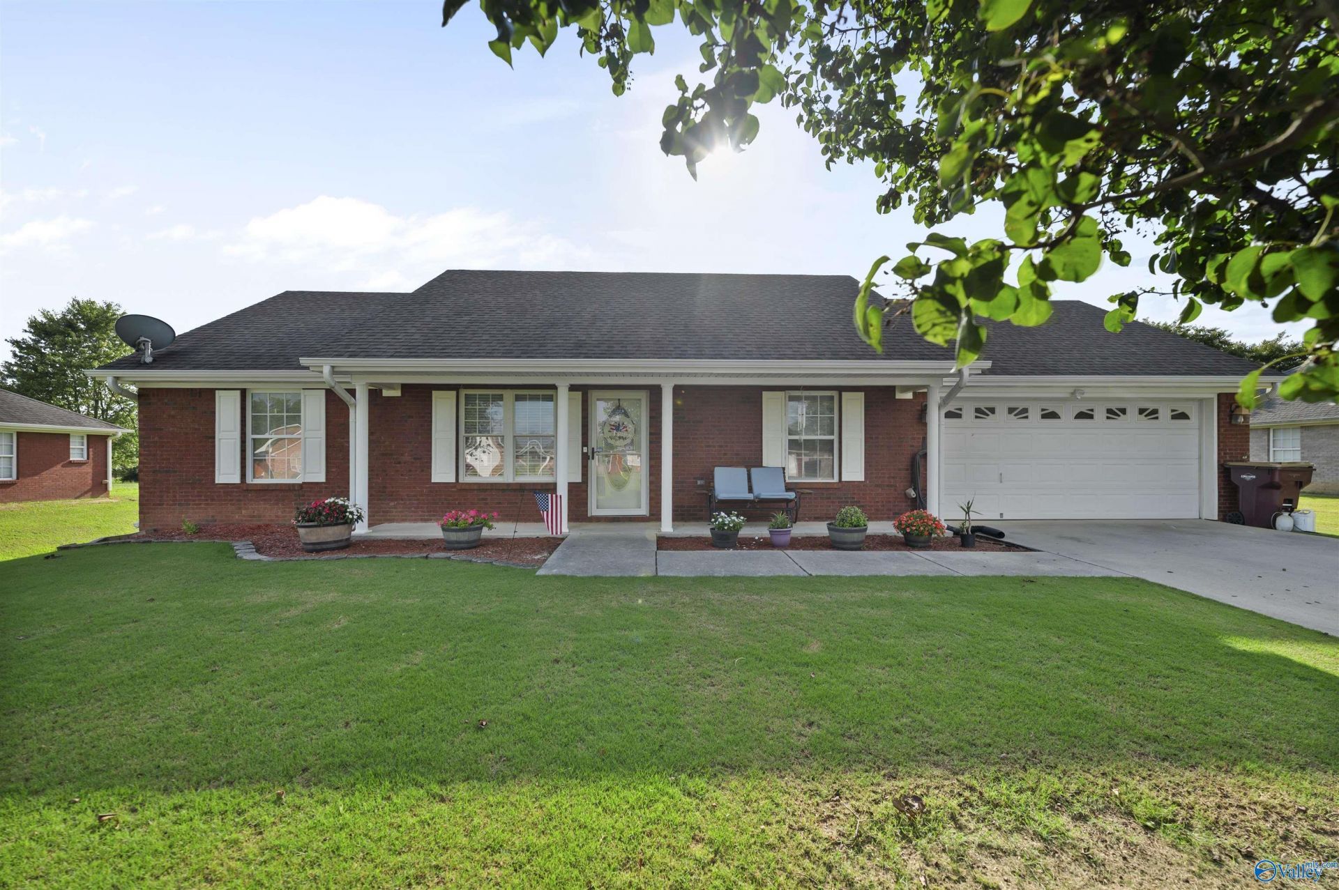 18425 Foxford Lane, Athens, AL 35613 Main Photo