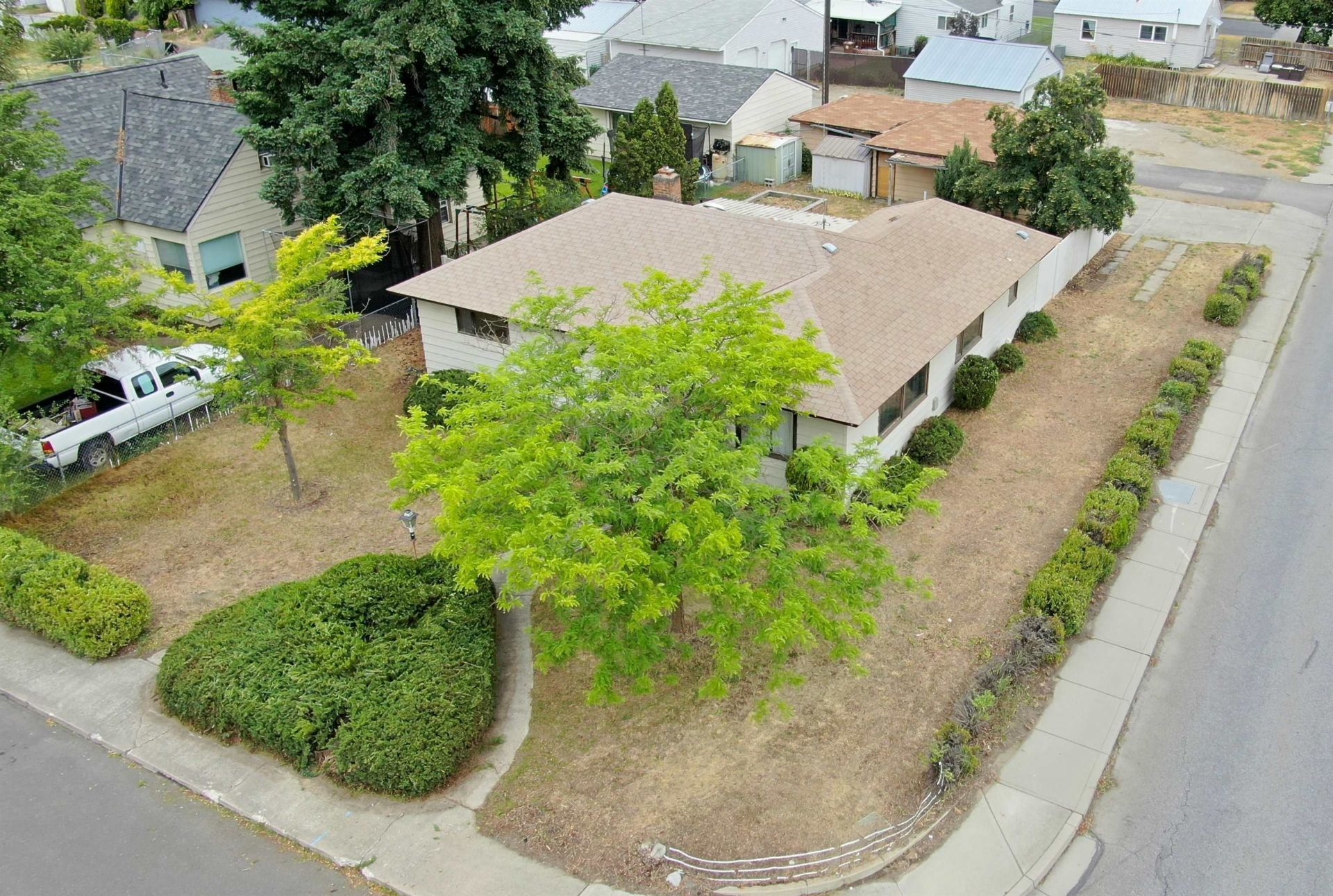 2604 W Crown Ave primary photo