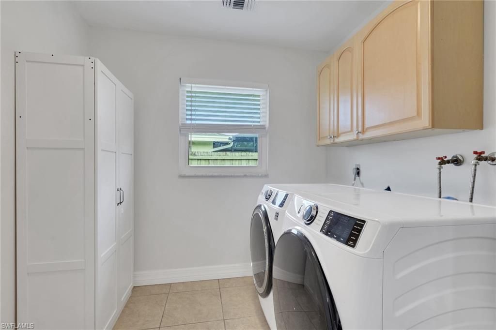 2593 Poinciana St , Naples, FL 34105 Photo