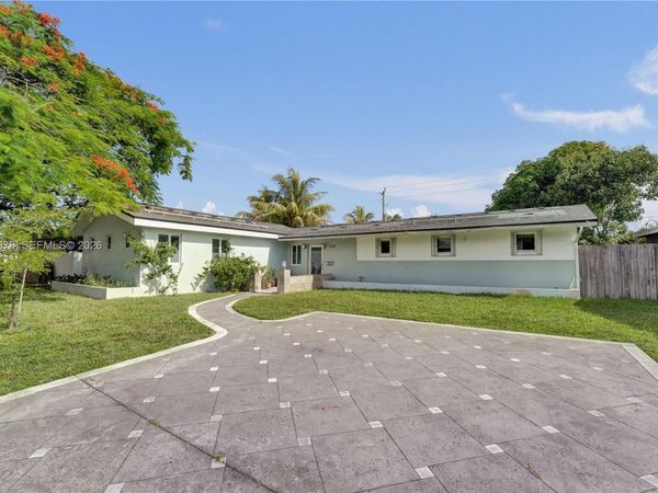 4311 Hayes St , Hollywood, FL 33021