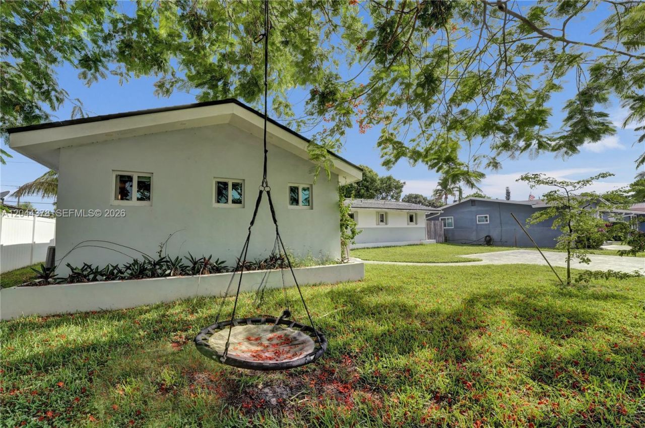 4311 Hayes St , Hollywood, FL 33021 Photo