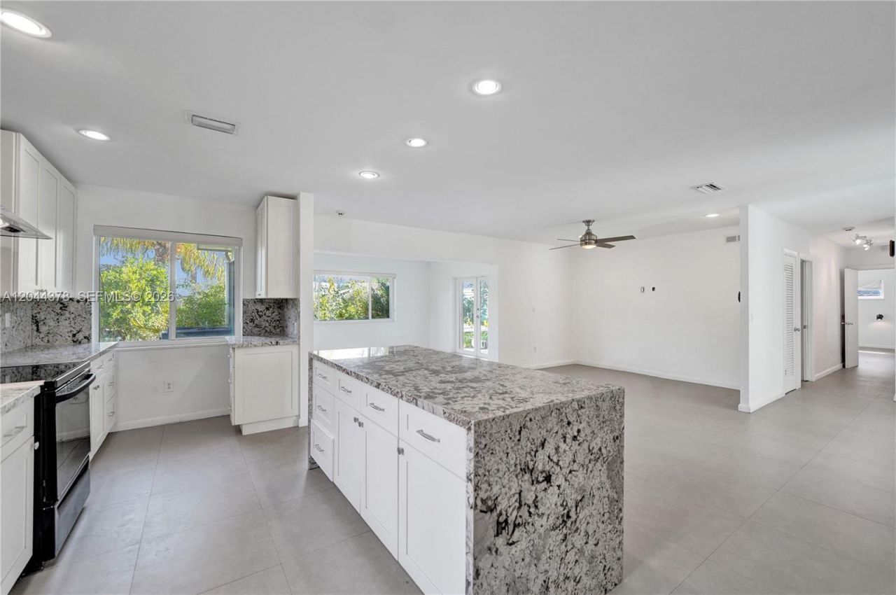 4311 Hayes St , Hollywood, FL 33021 Photo