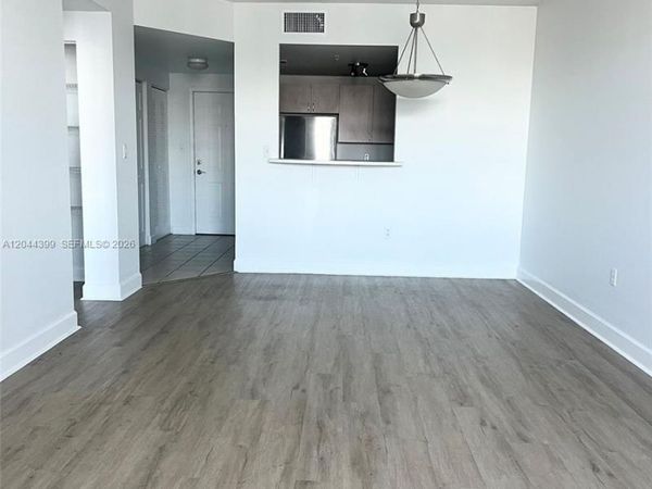 50 Menores Ave , Unit 720, Coral Gables, FL 33134