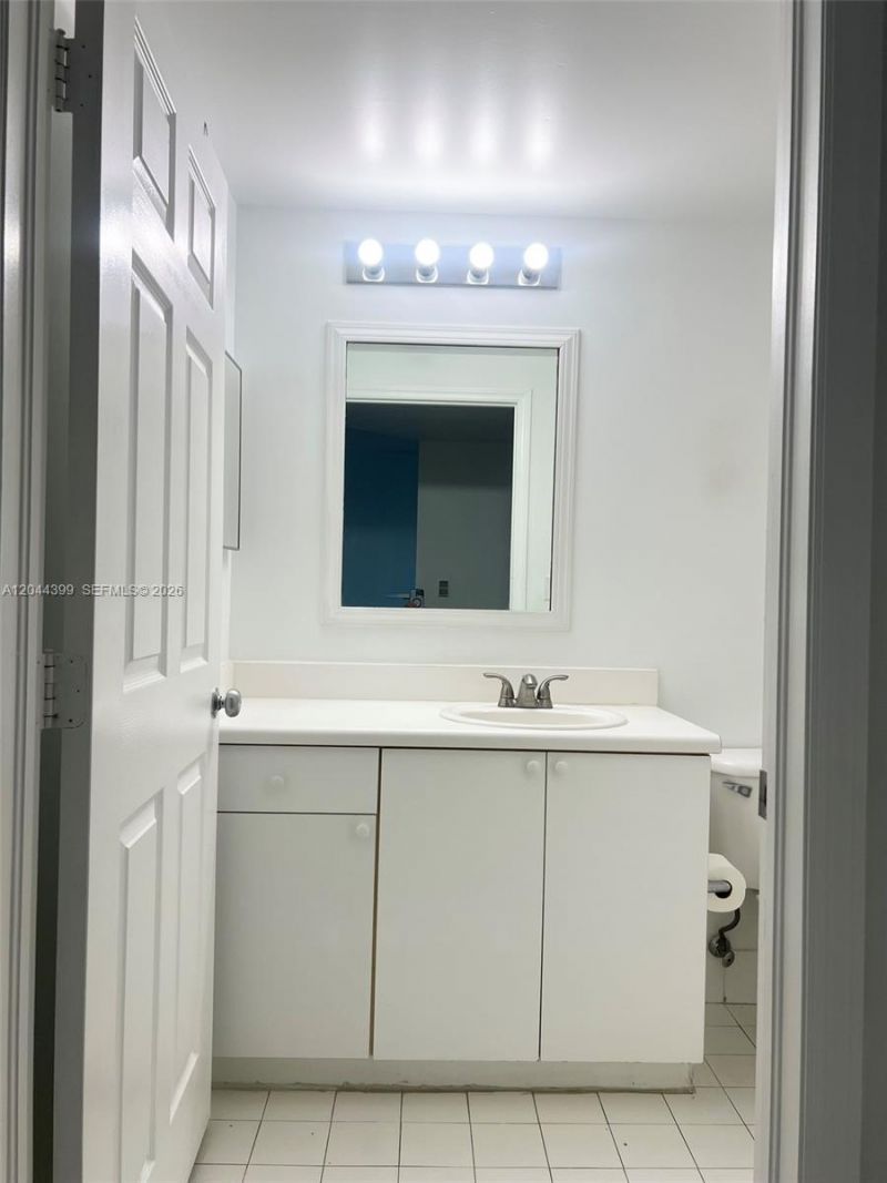 50 Menores Ave , Unit 720, Coral Gables, FL 33134 Photo