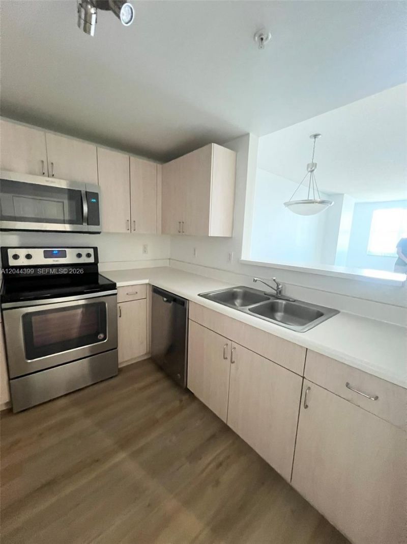 50 Menores Ave , Unit 720, Coral Gables, FL 33134 Photo