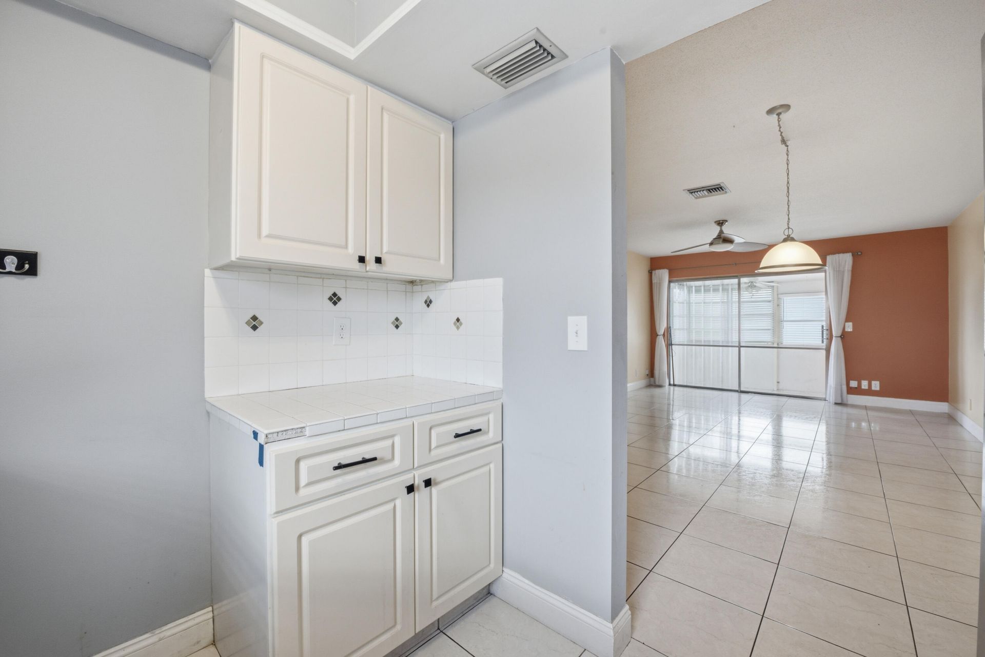 2789 Ashley Drive W, Unit C, West Palm Beach, FL 33415 Photo