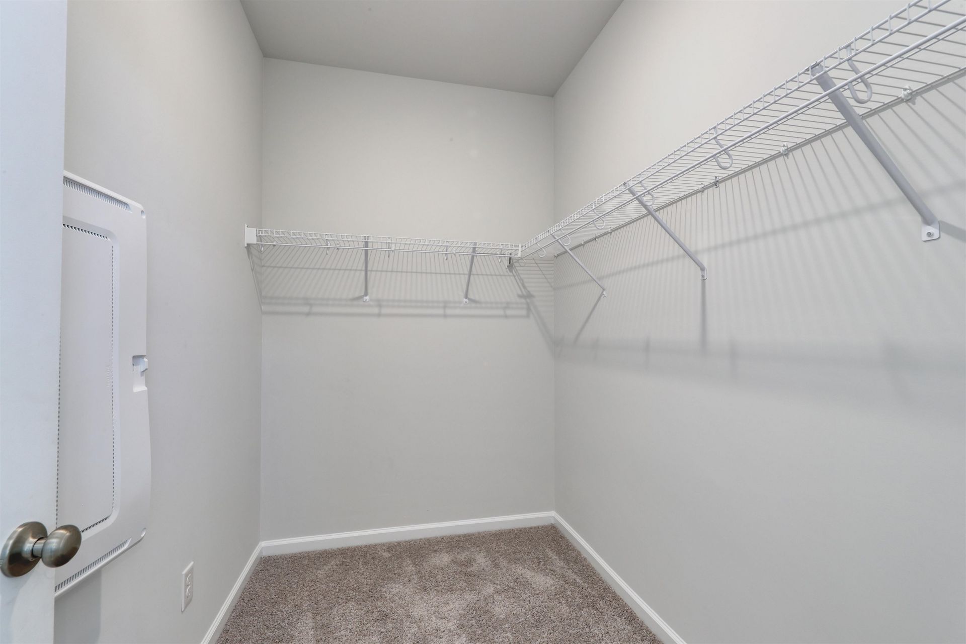 812 Wild Indigo Dr Photo 16