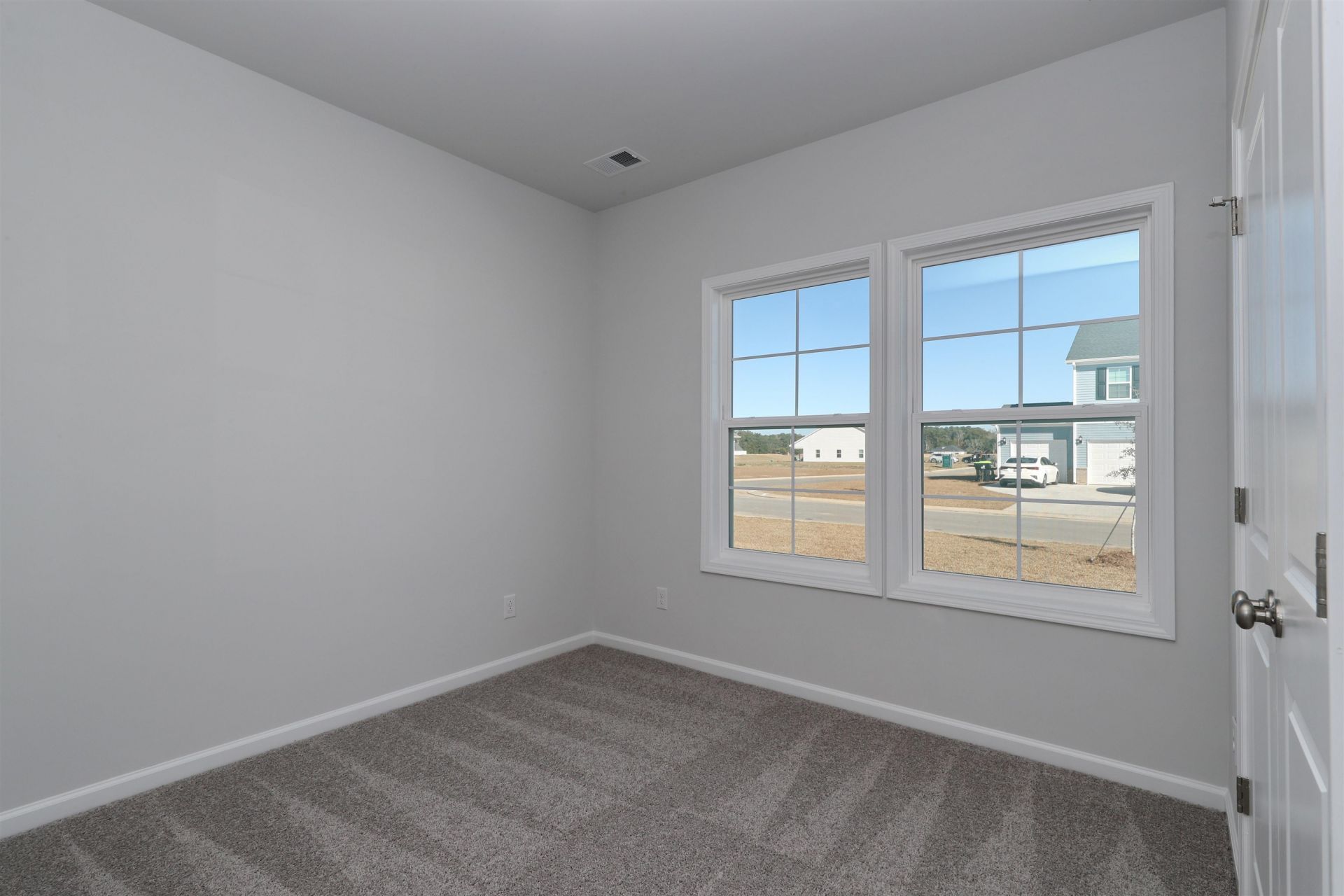 812 Wild Indigo Dr Photo 18