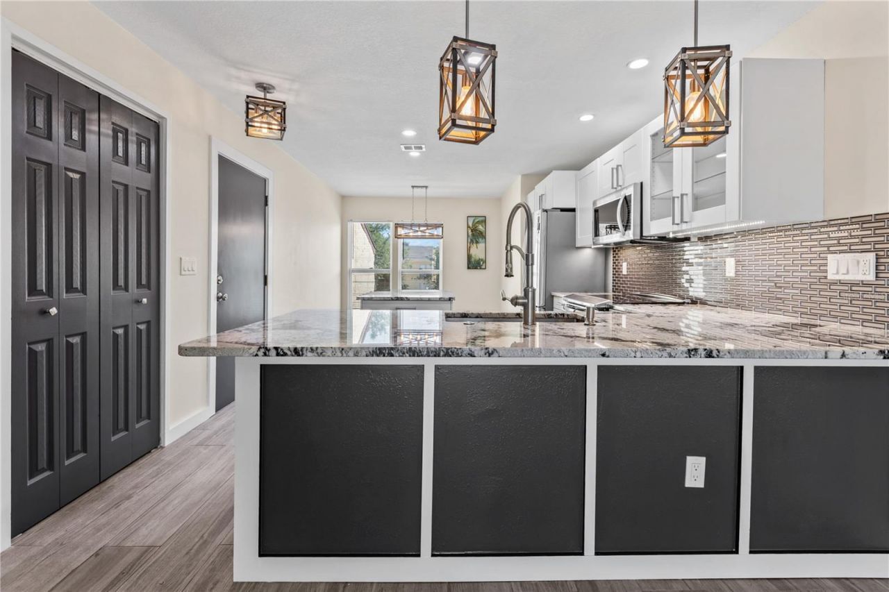 3405 Clark Road, Unit 205, Sarasota, FL 34231 Photo