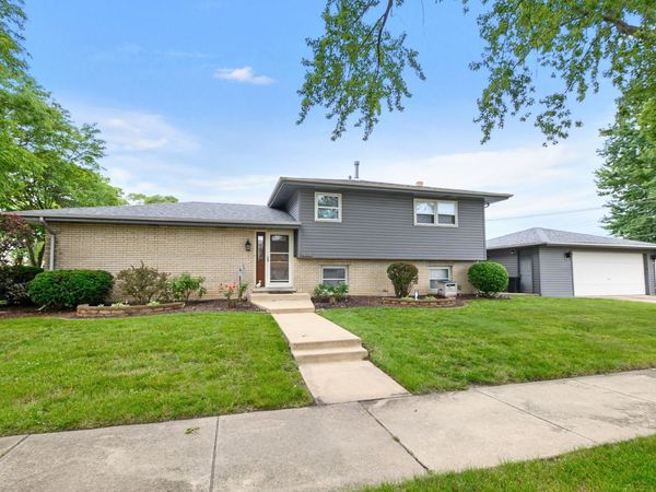 3700 W 120th Place , Alsip, IL 60803