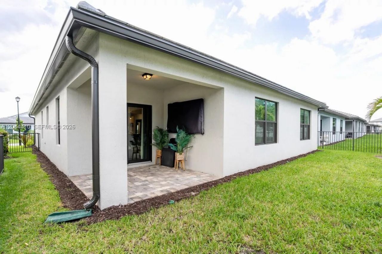 2940 Shortleaf Ave , Lauderdale Lakes, FL 33311 Photo