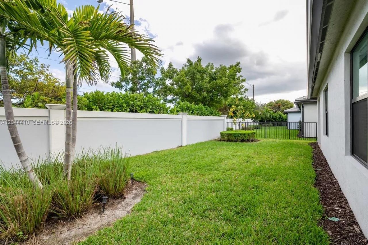2940 Shortleaf Ave , Lauderdale Lakes, FL 33311 Photo