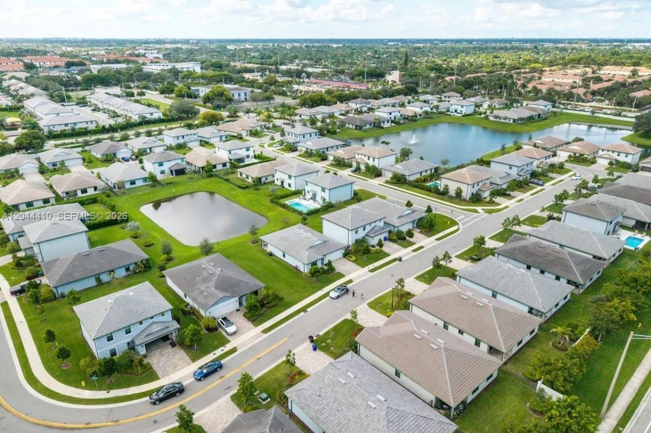 2940 Shortleaf Ave , Lauderdale Lakes, FL 33311 Photo