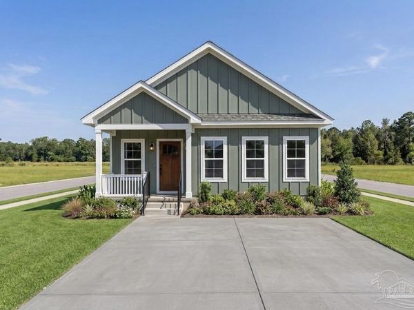 2412 N Baylen St, Pensacola, FL 32501