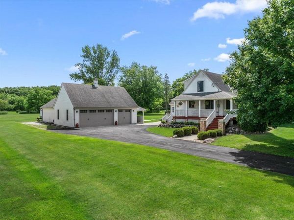 N104W16269 Donges Bay Rd, Germantown, WI 53022