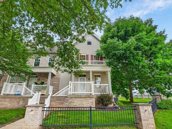 2779 Crinkle Root Drive, Fitchburg, WI 53711