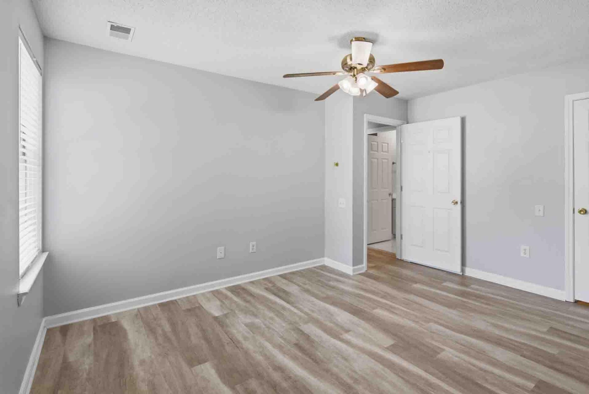 4897 Habersham Lane Photo 35