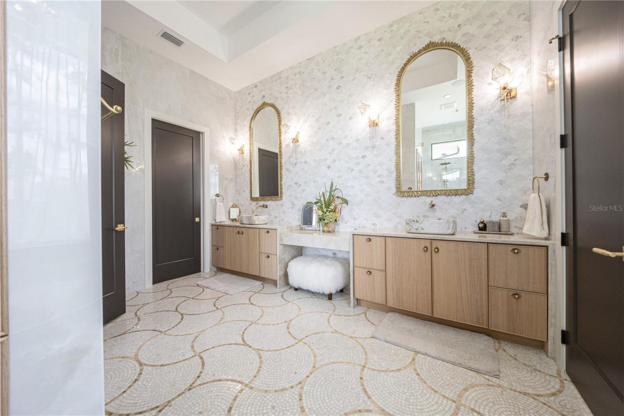 9240 Falcon Court, Venice, FL 34293 Photo