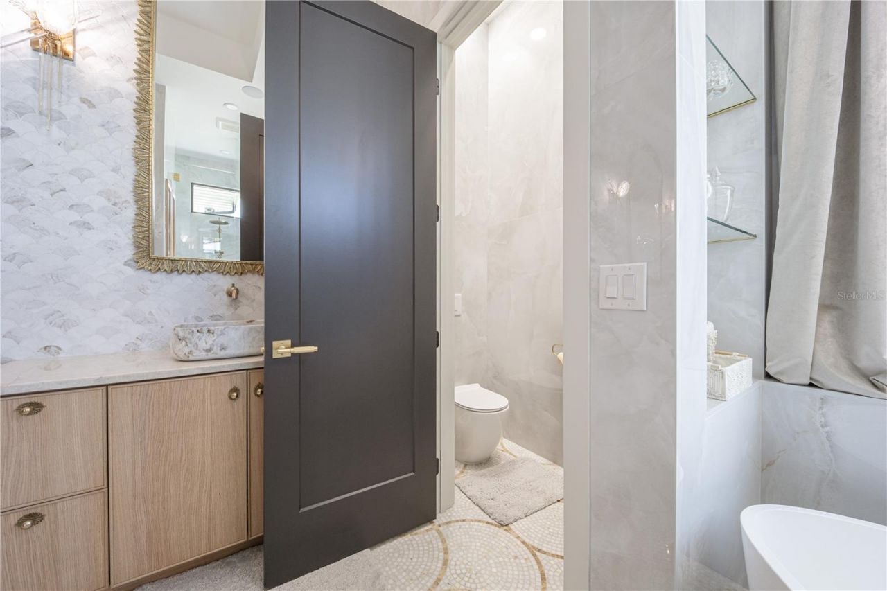 9240 Falcon Court, Venice, FL 34293 Photo