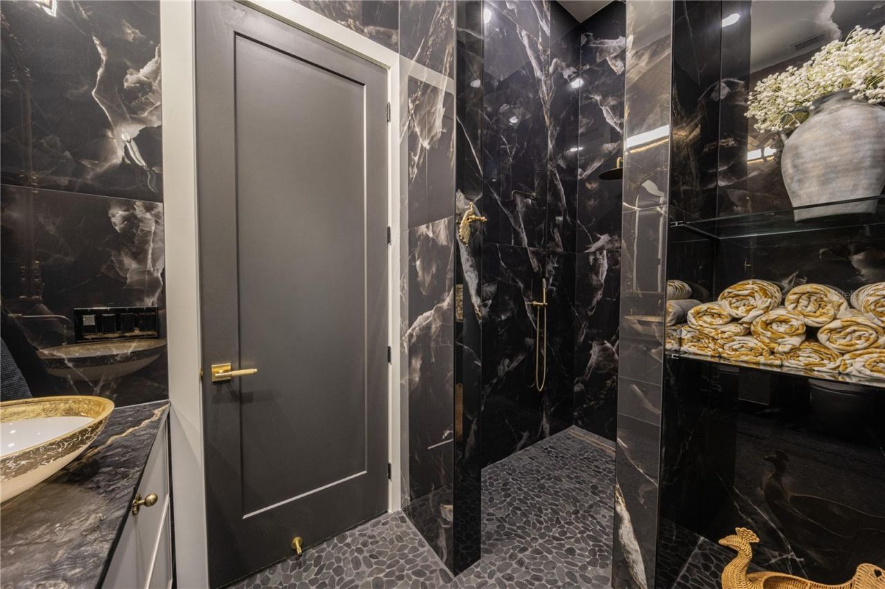9240 Falcon Court, Venice, FL 34293 Photo