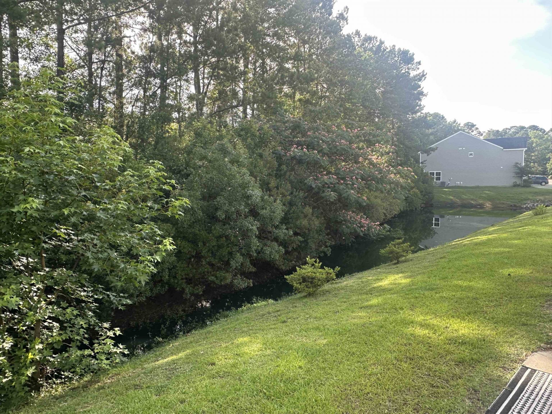 146 Villa Grande St. Photo 10