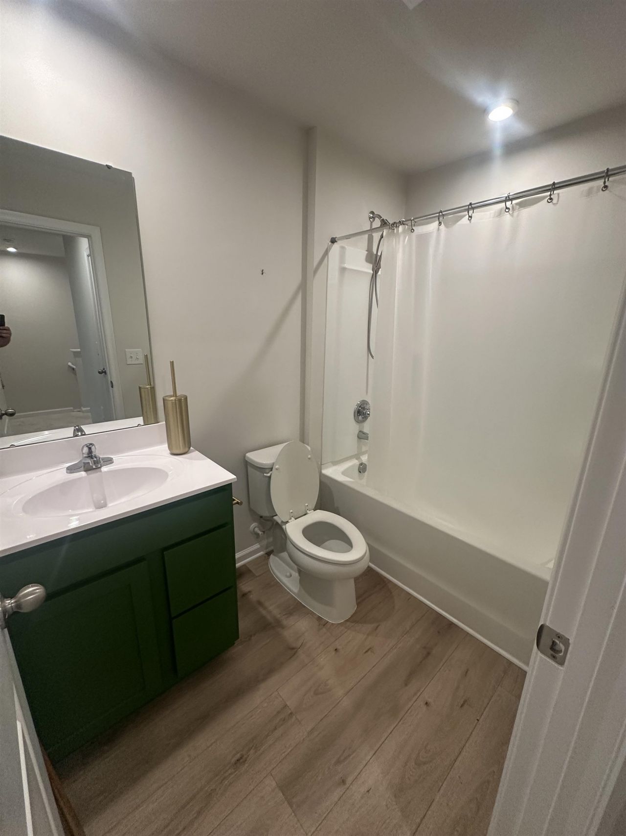 146 Villa Grande St. Photo 15
