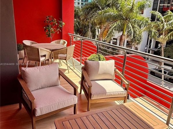 90 NE 32, Unit 302, Miami, FL 33137