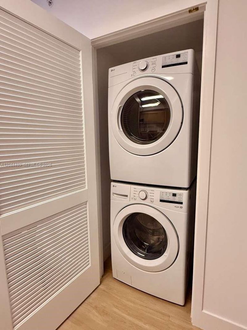 90 NE 32, Unit 302, Miami, FL 33137 Photo