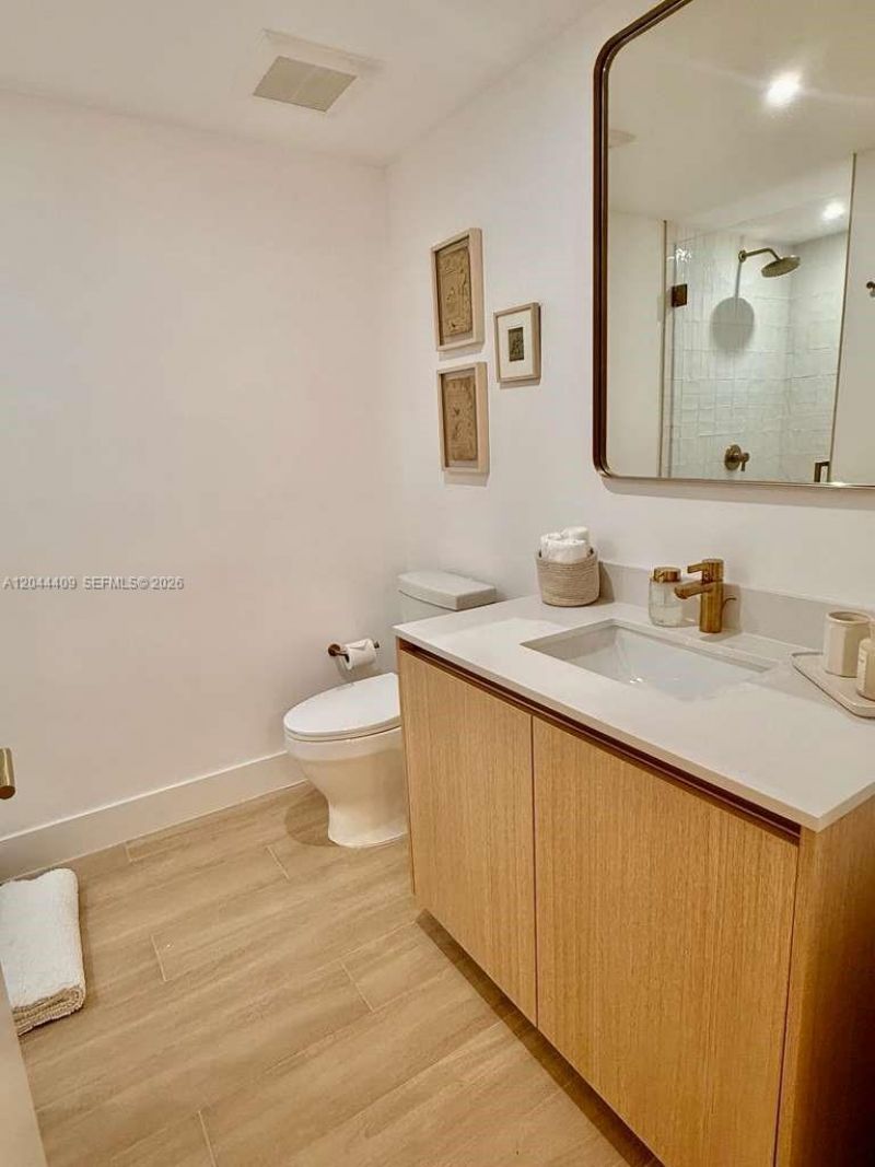 90 NE 32, Unit 302, Miami, FL 33137 Photo