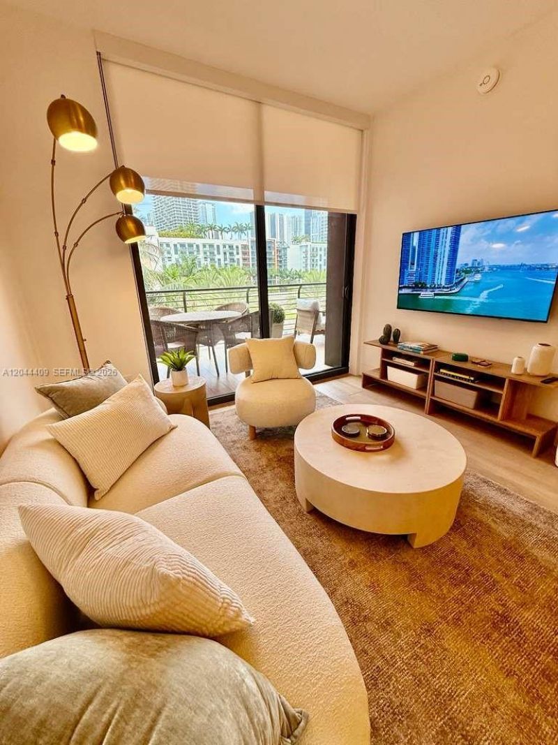 90 NE 32, Unit 302, Miami, FL 33137 Photo