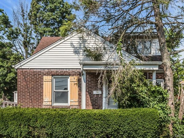 1915 Stewart Avenue, New Hyde Park, NY 11040