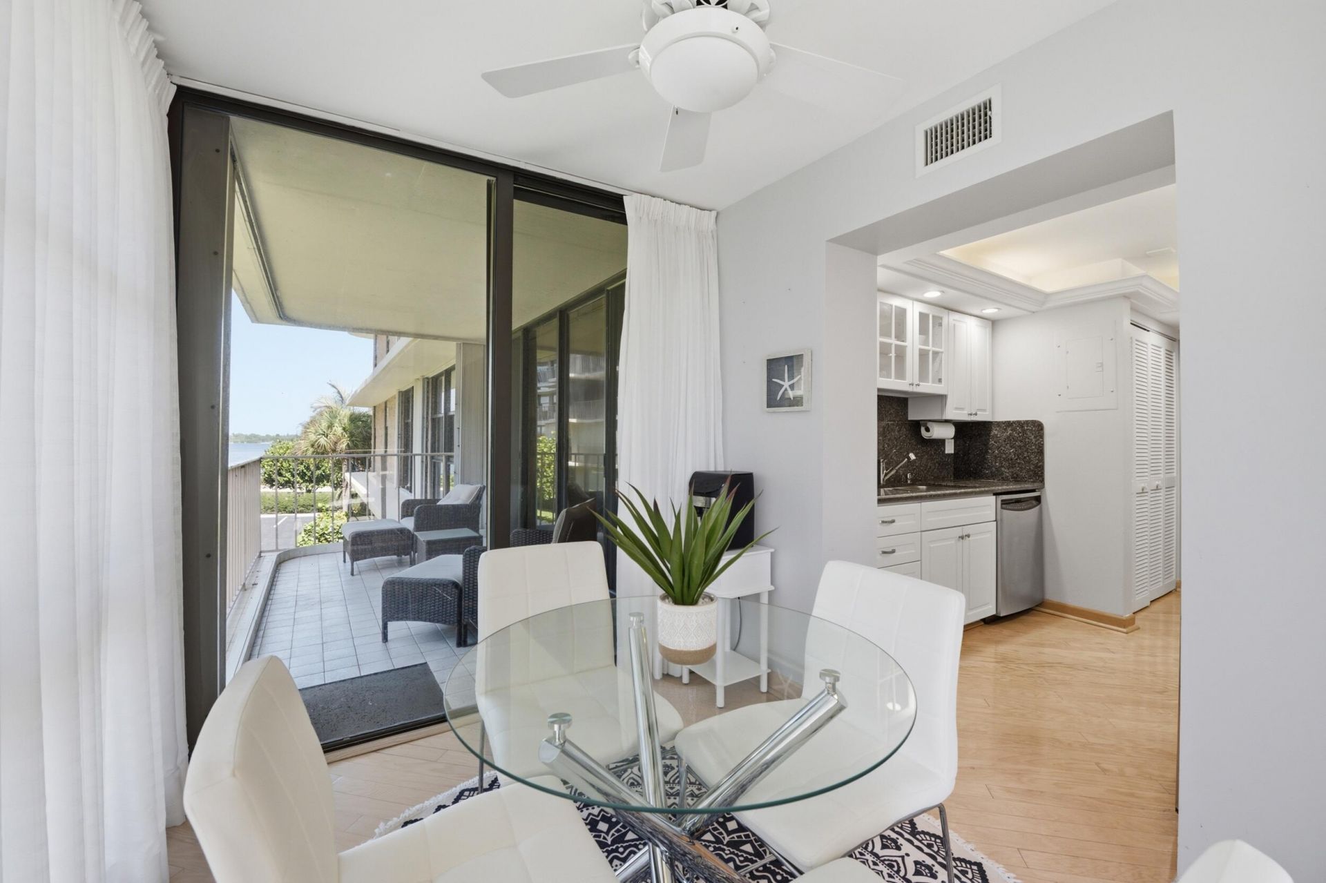 3200 S Ocean Boulevard, Unit D203, Palm Beach, FL 33480 Photo