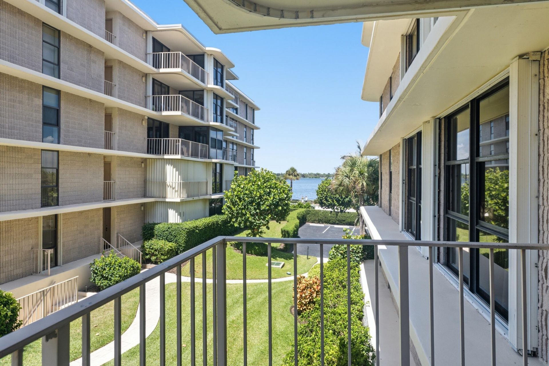 3200 S Ocean Boulevard, Unit D203, Palm Beach, FL 33480 Photo