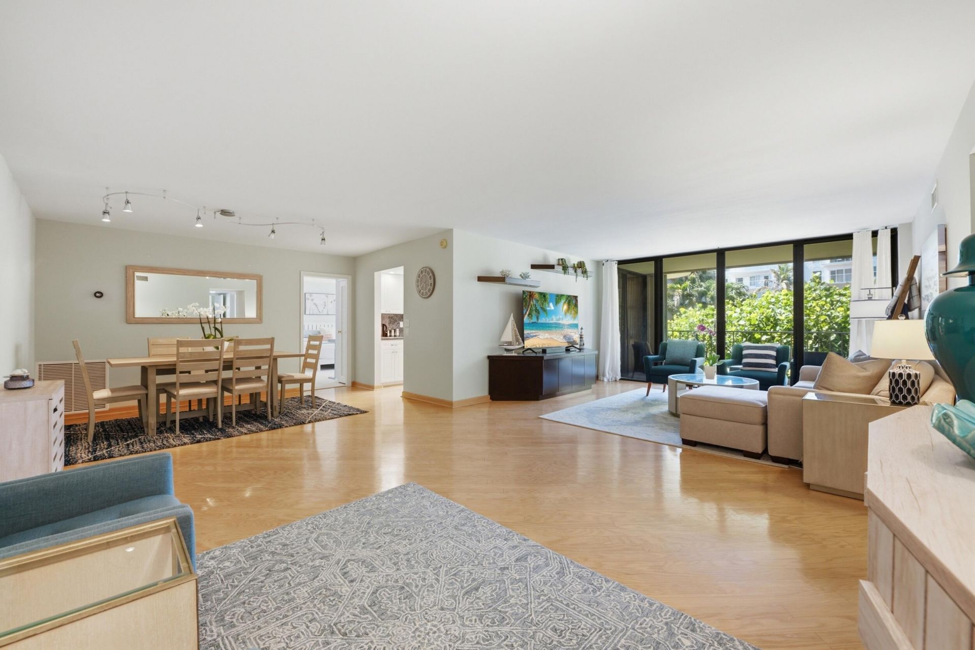 3200 S Ocean Boulevard, Unit D203, Palm Beach, FL 33480 Photo