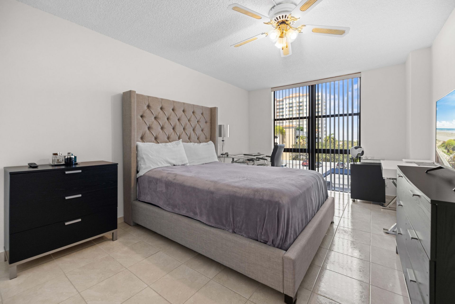 3031 N Ocean Boulevard, Unit 507, Fort Lauderdale, FL 33308 Photo