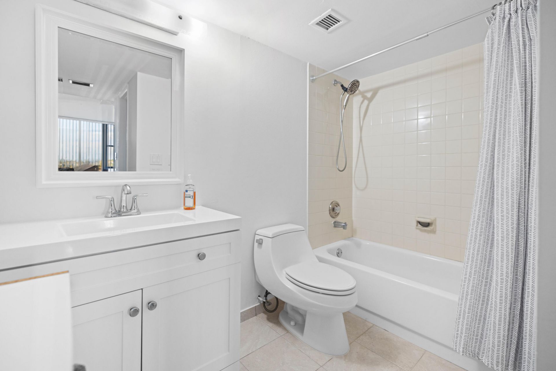 3031 N Ocean Boulevard, Unit 507, Fort Lauderdale, FL 33308 Photo