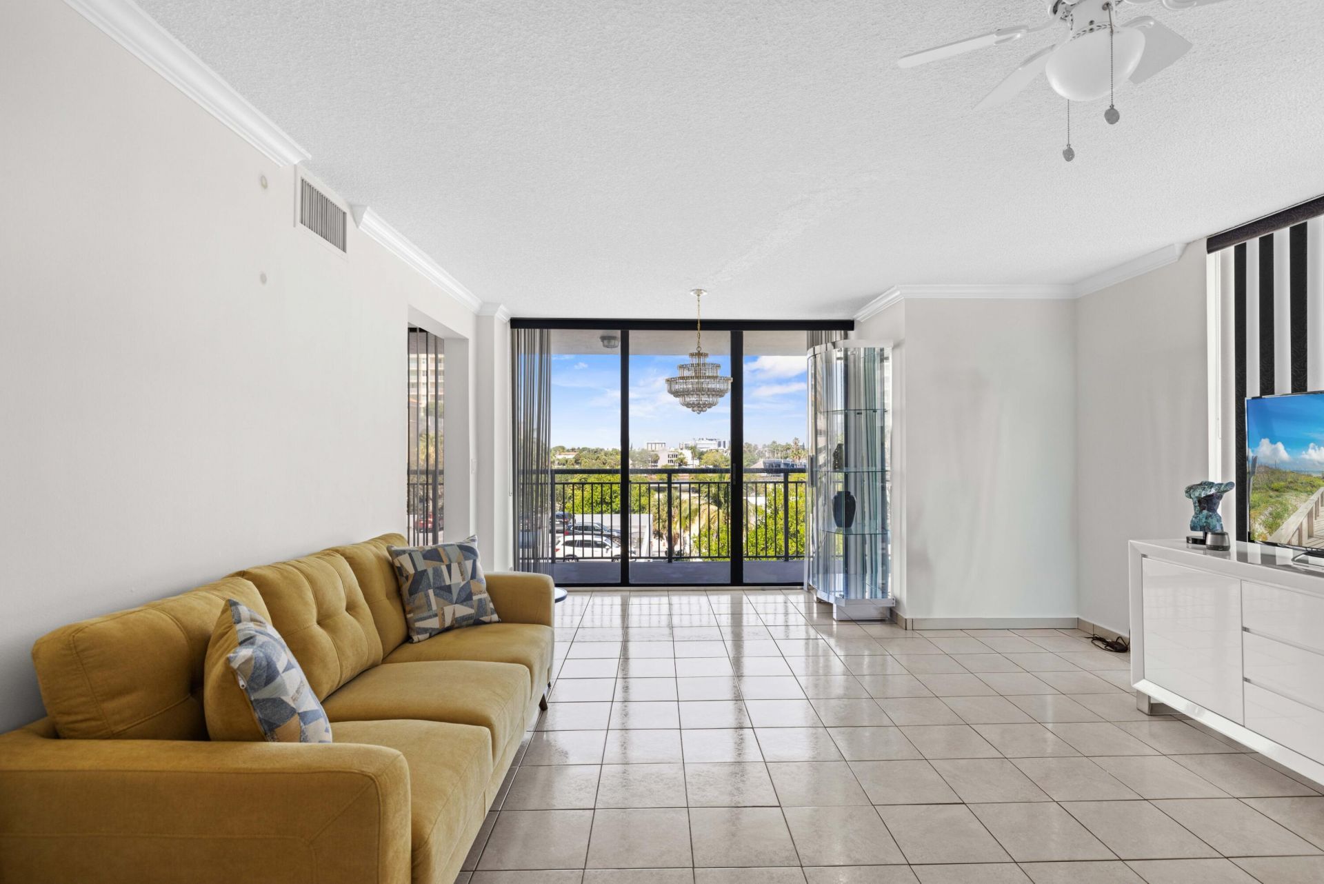 3031 N Ocean Boulevard, Unit 507, Fort Lauderdale, FL 33308 Photo