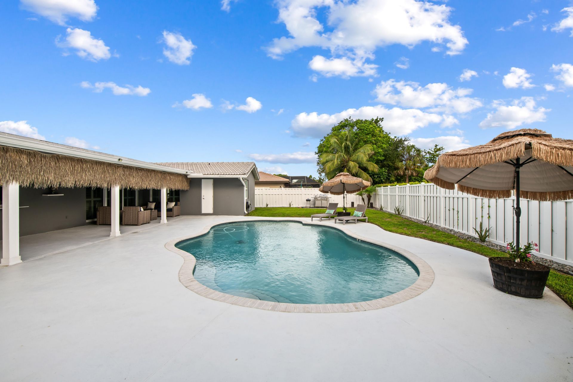 8552 Shadow Wood Boulevard, Coral Springs, FL 33071 Photo