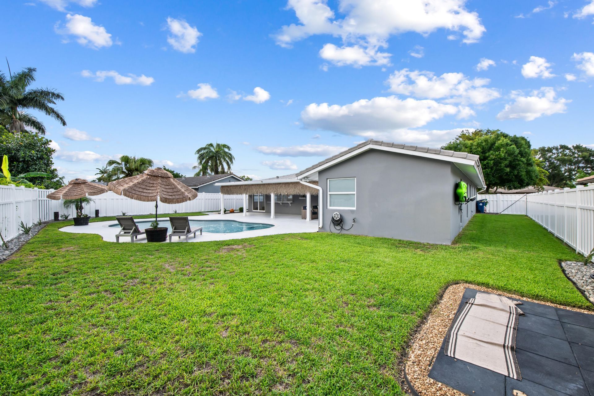 8552 Shadow Wood Boulevard, Coral Springs, FL 33071 Photo