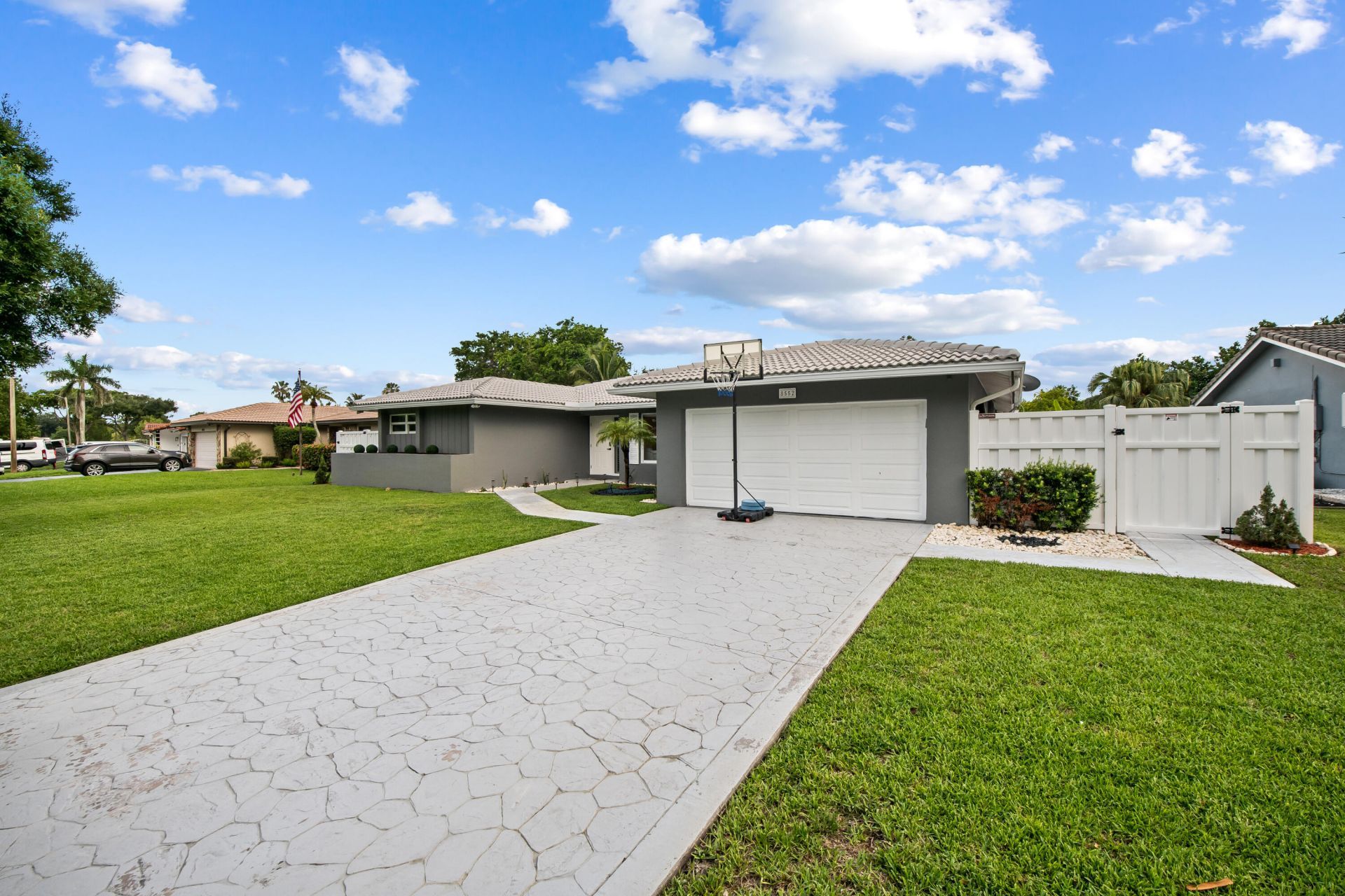 8552 Shadow Wood Boulevard, Coral Springs, FL 33071 Photo