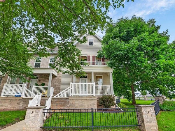 2779 Crinkle Root Drive, Fitchburg, WI 53711