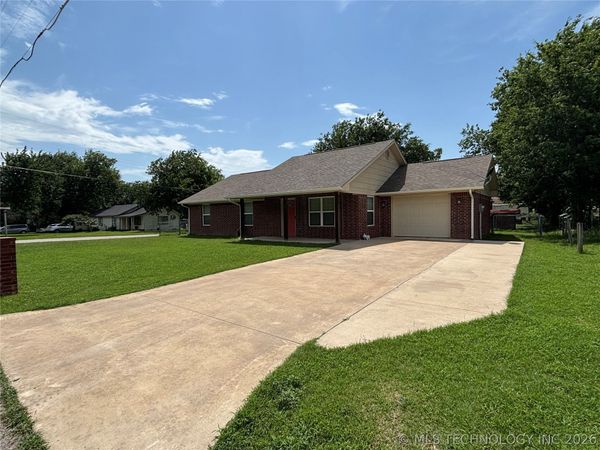 220 S Arkansas , Caddo, OK 74729