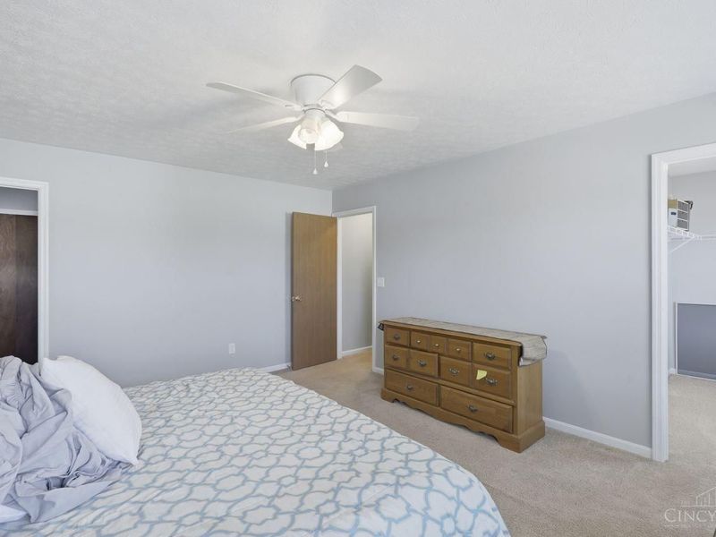 884 Venetian Terrace, Cincinnati, OH 45224 Photo 18