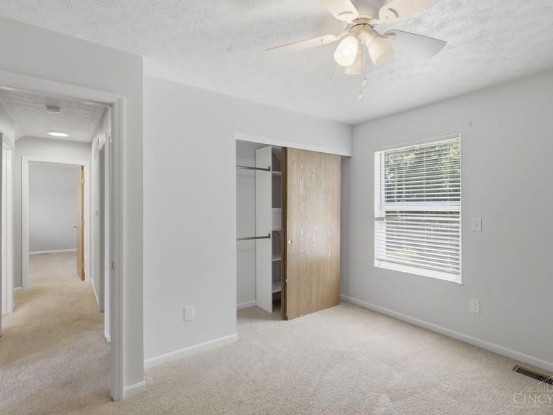 884 Venetian Terrace, Cincinnati, OH 45224 Photo 20