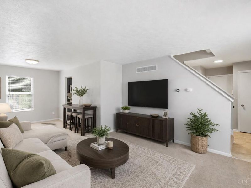 884 Venetian Terrace, Cincinnati, OH 45224 Photo 6