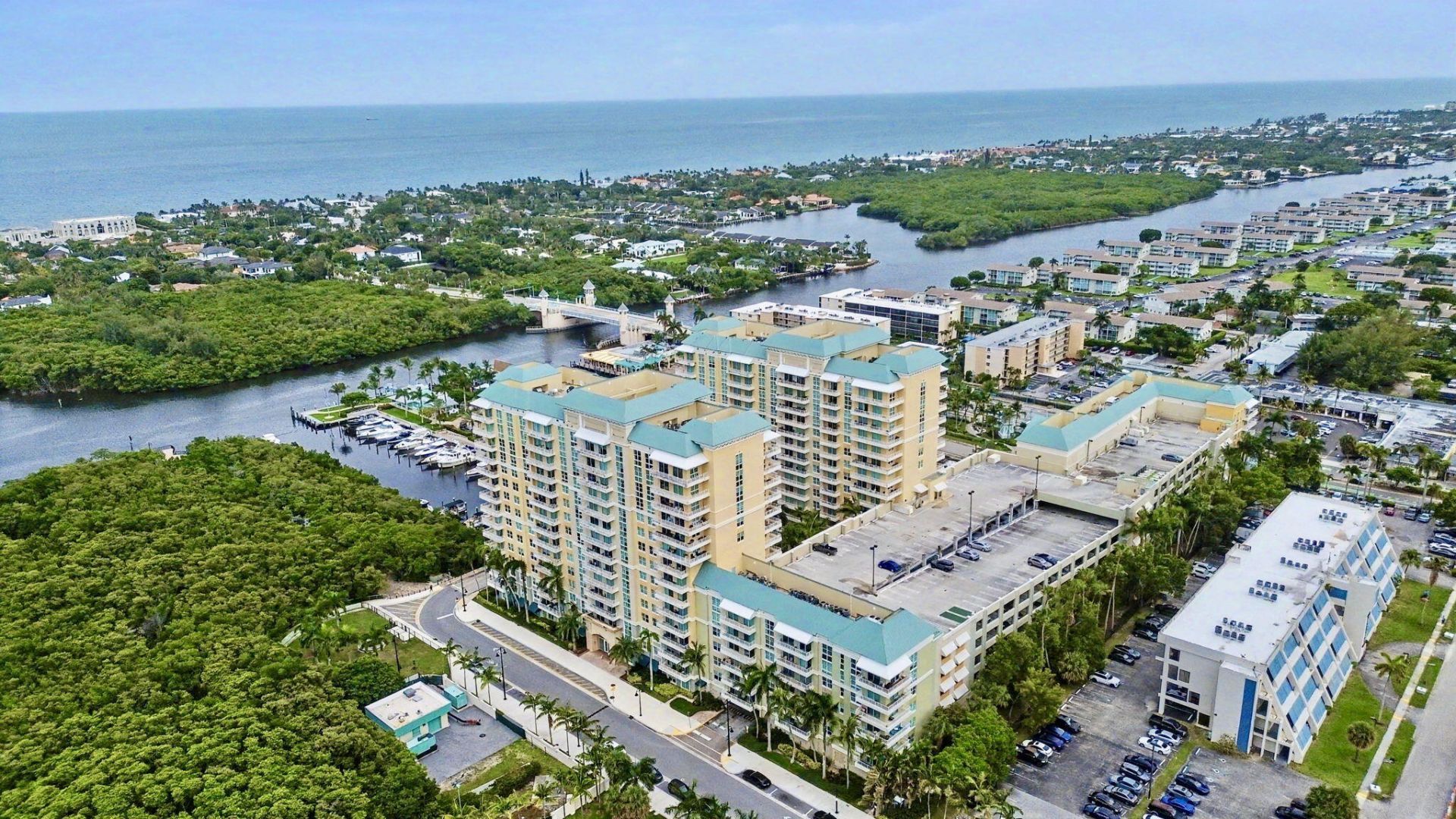 625 Casa Loma Boulevard, Unit 1402, Boynton Beach, FL 33435 Photo