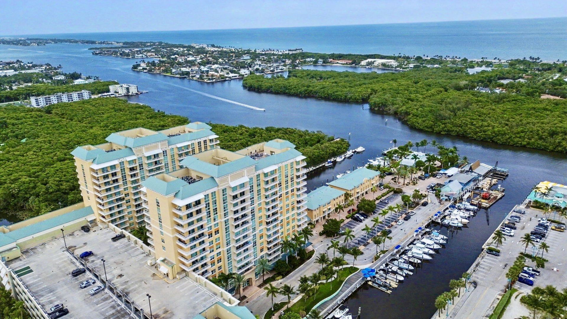 625 Casa Loma Boulevard, Unit 1402, Boynton Beach, FL 33435 Photo