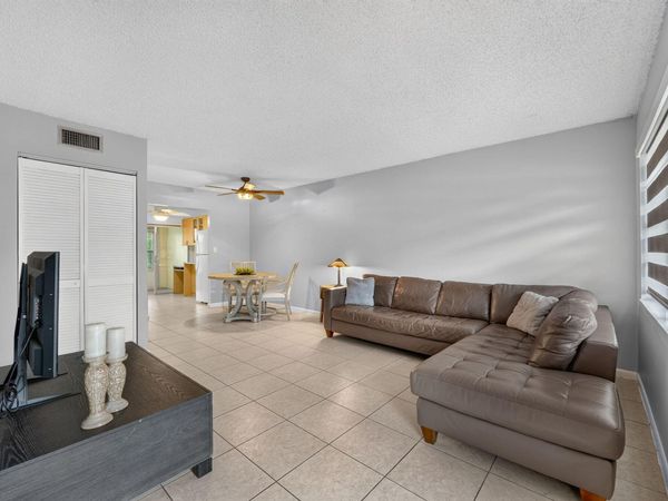 251 NW 76th Avenue, Unit 105, Margate, FL 33063