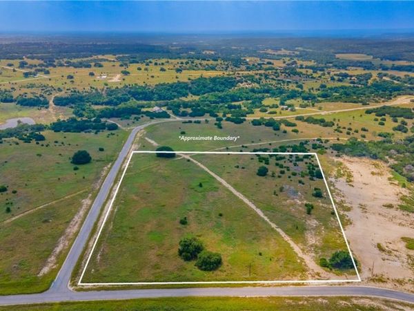286 Grand Canyon Drive , Oglesby, TX 76561