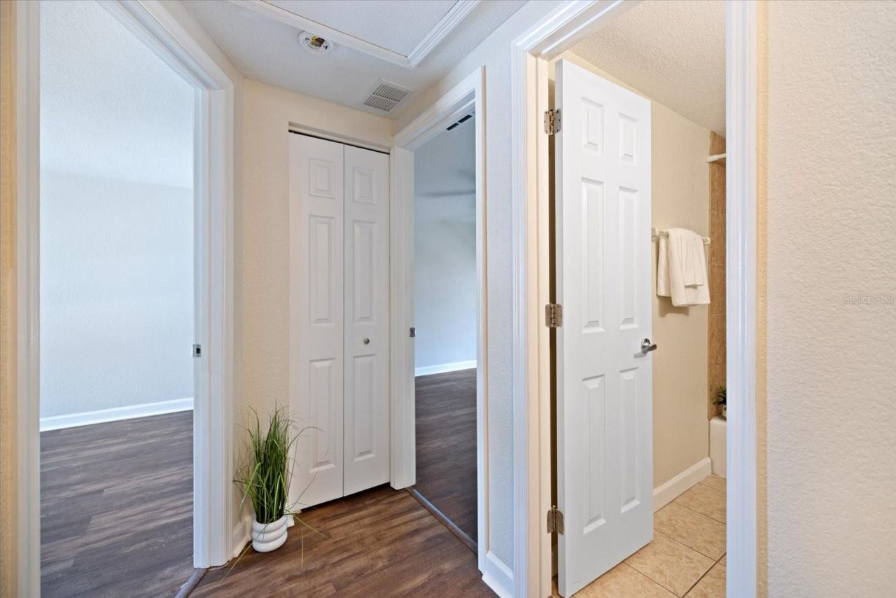 960 Highland Street, Unit A7, Sarasota, FL 34234 Photo